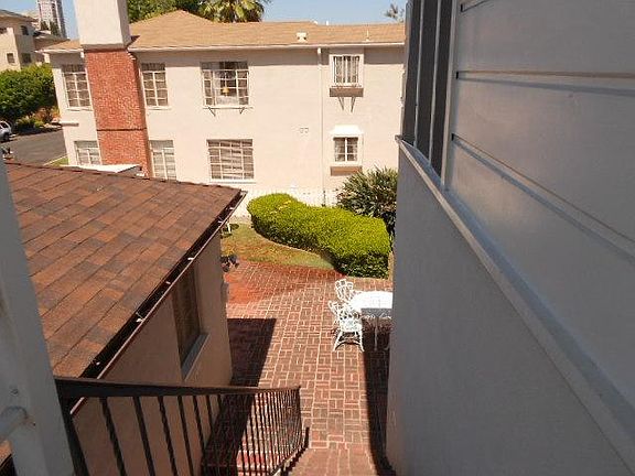3rd image of 10780 Wilkins Ave