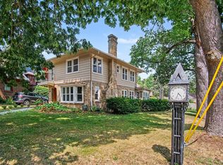 1154 E Chippewa Dr SE, Grand Rapids, MI 49506