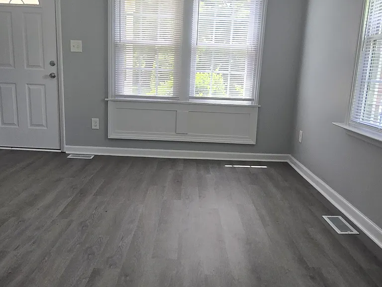 1107 Meadow St S — Photo 8
