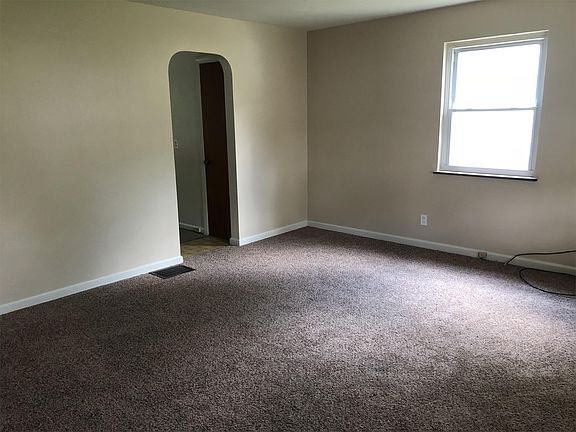 3rd image of 1236 Fairbanks Ave