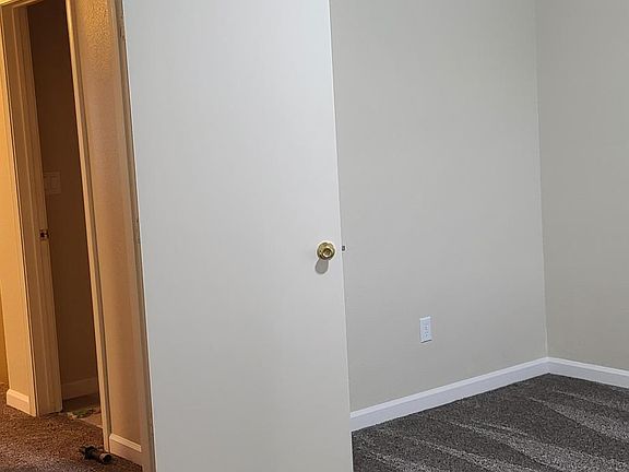 4th image of 5695 Vista Luna Dr #106