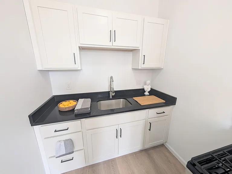 3525 Cass Ave #102 — Photo 8