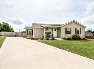 30 Commander Ct, Springfield, KY 40069