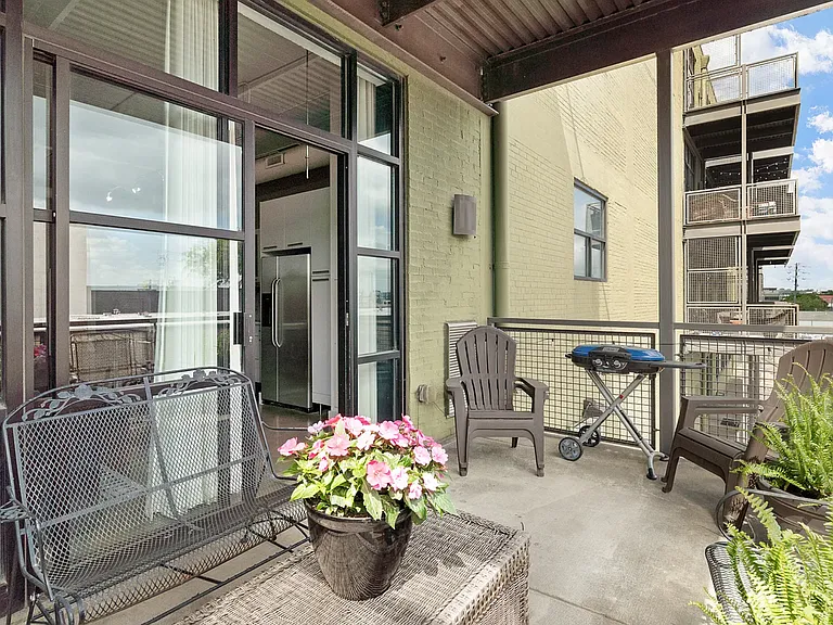 2201 5th Ave S #208 — Photo 9