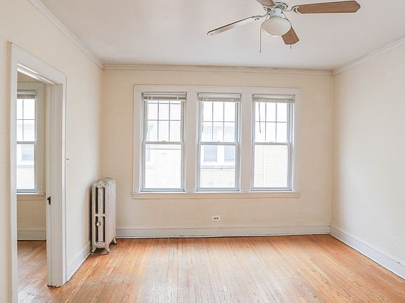 2nd image of 4526.5 N Damen Ave #2B