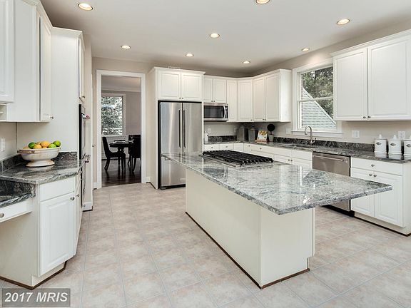 5th image of 2751 Oakton Plantation Ln