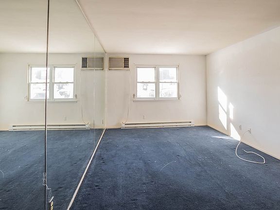 4th image of 406 Saracino Dr