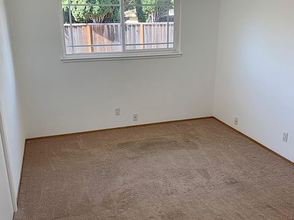 5th image of 3177 Longdale Dr