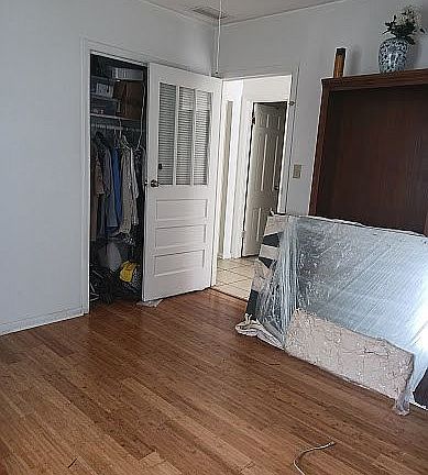 3rd image of 1427 N Bronough St