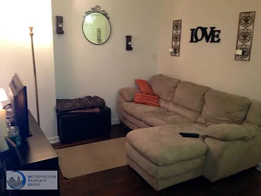 Rented by Metropolitan Property Group | media 35