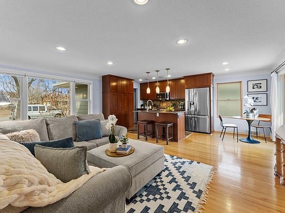 2nd image of 2709 W 60th St