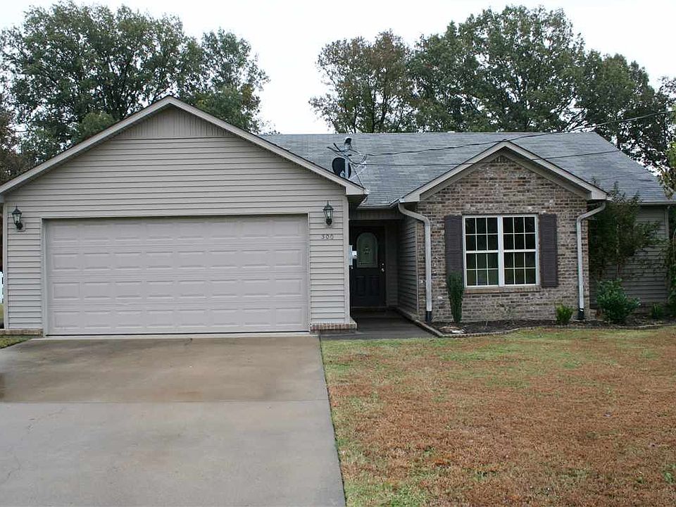1st image of 300 Benjamin Dr