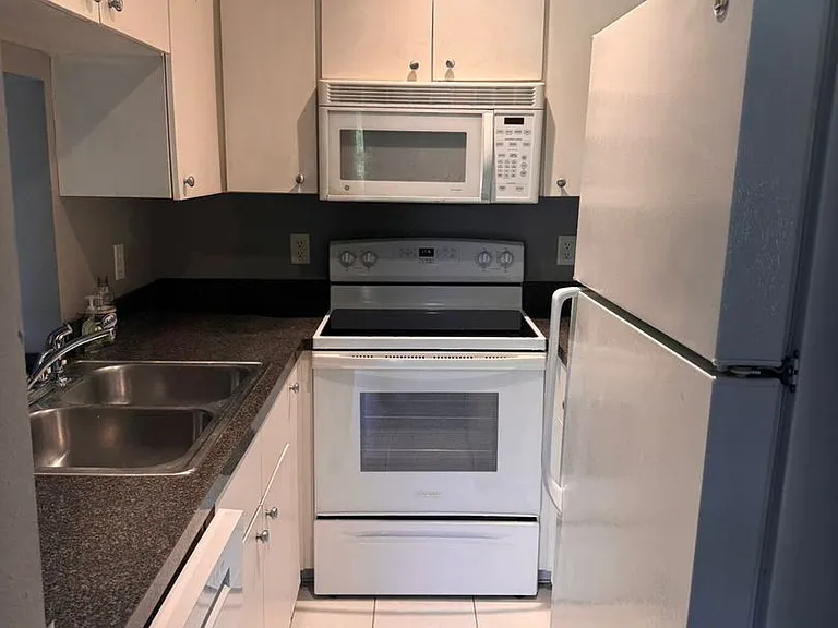1132 S Pine Ridge Cir #108 — Photo 11
