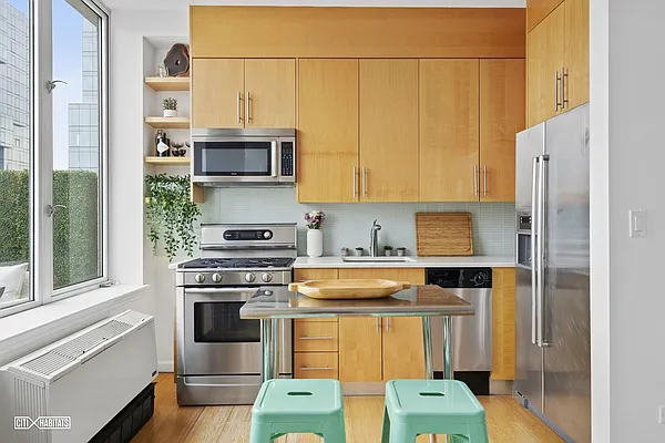 Sold by Citi Habitats | media 2