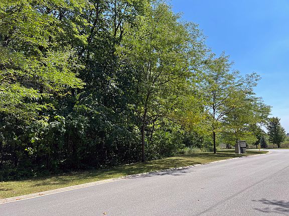 4th image of 7386 Roberts Dr