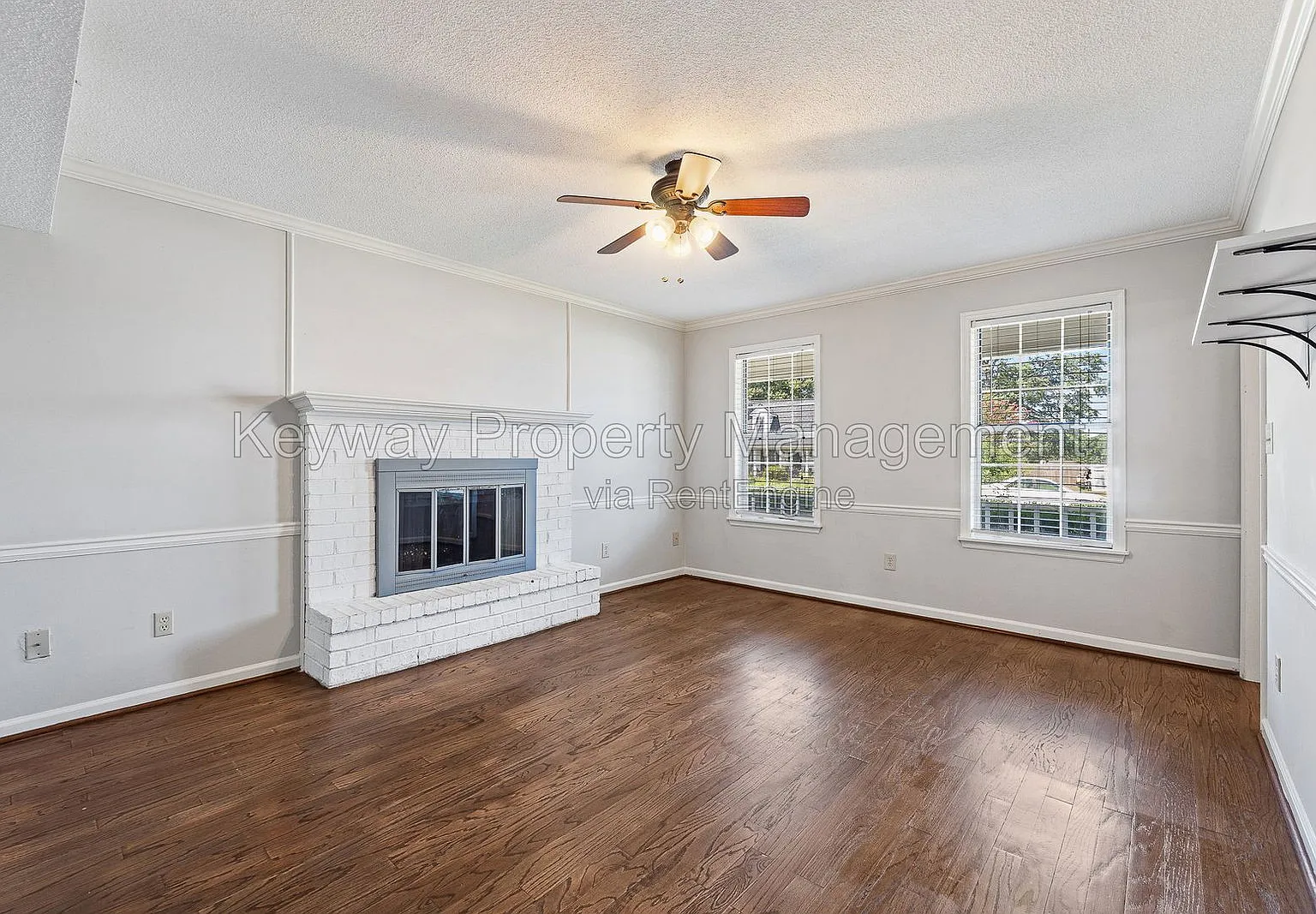 3 bed, 2.5 bath, 1592 sqft, $1,850 — Photo 4