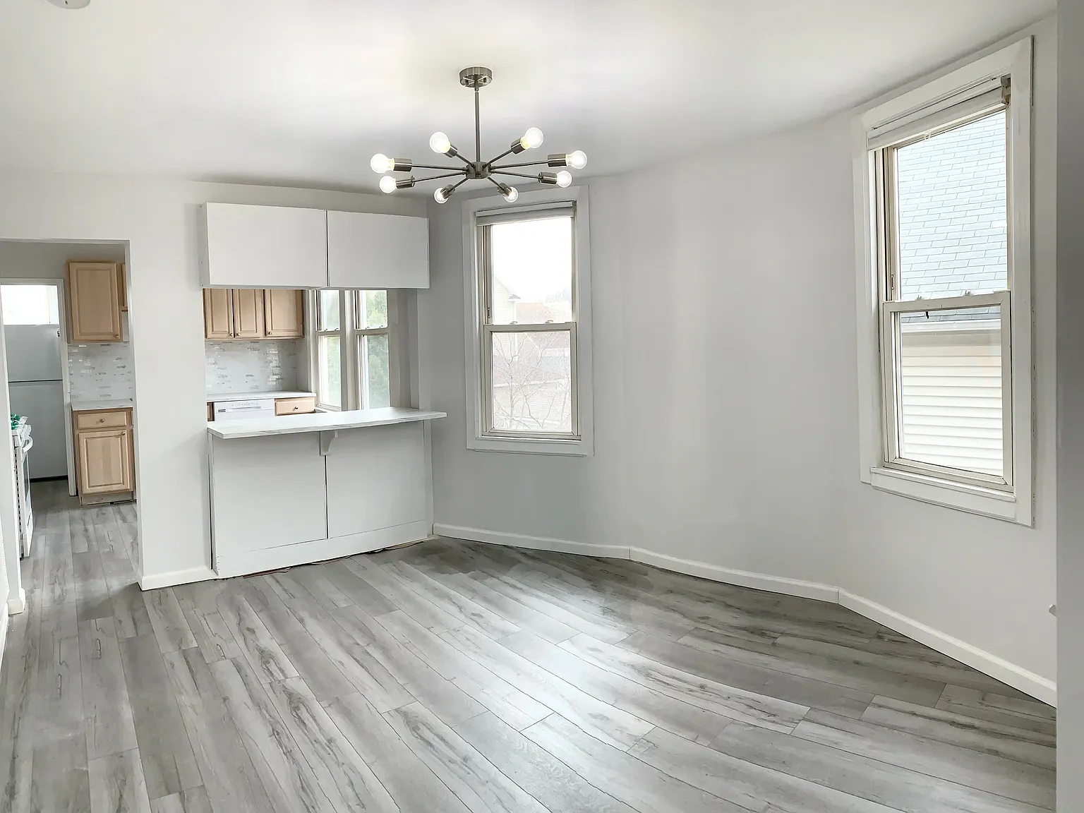 100 Dewey St — Photo 3