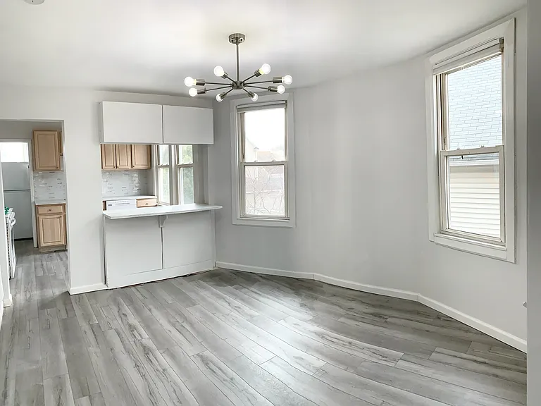 100 Dewey St #2 — Photo 3