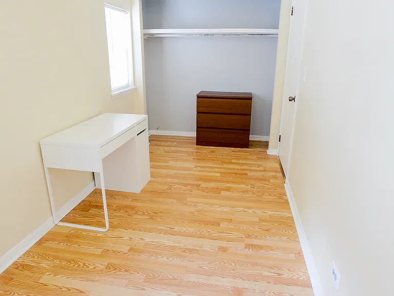 909 S Aberdeen St #2F — Photo 4