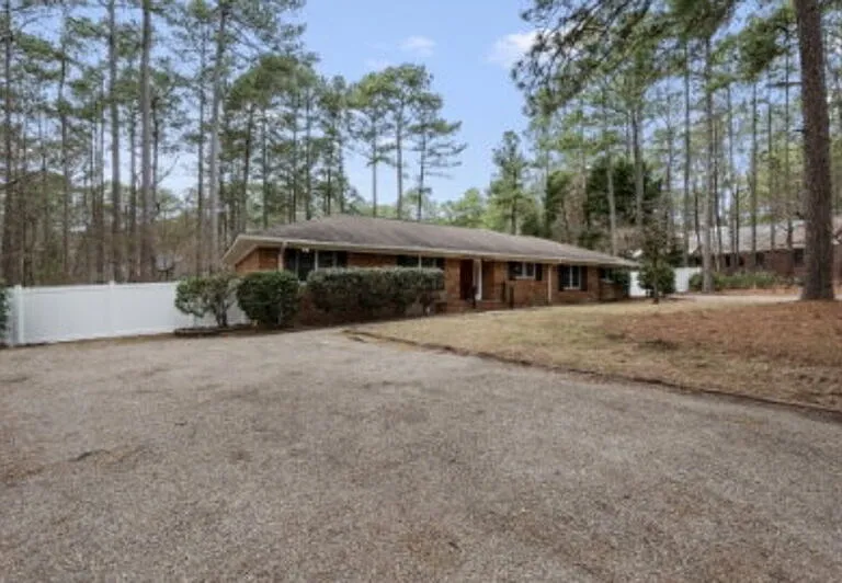 530 Hill Rd — Photo 2