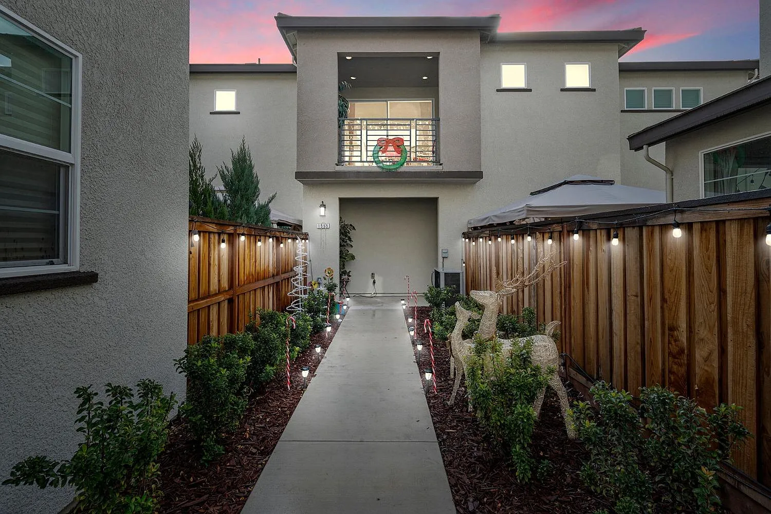 1555 Currents Way photo 1