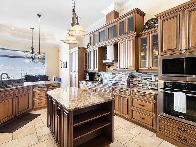 4470 Northshore Dr — Photo 5
