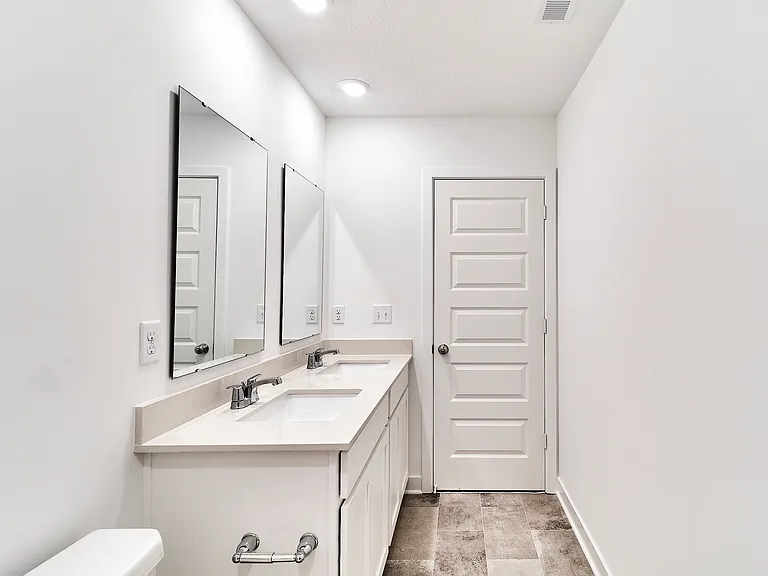 404 W Monroe St — Photo 28