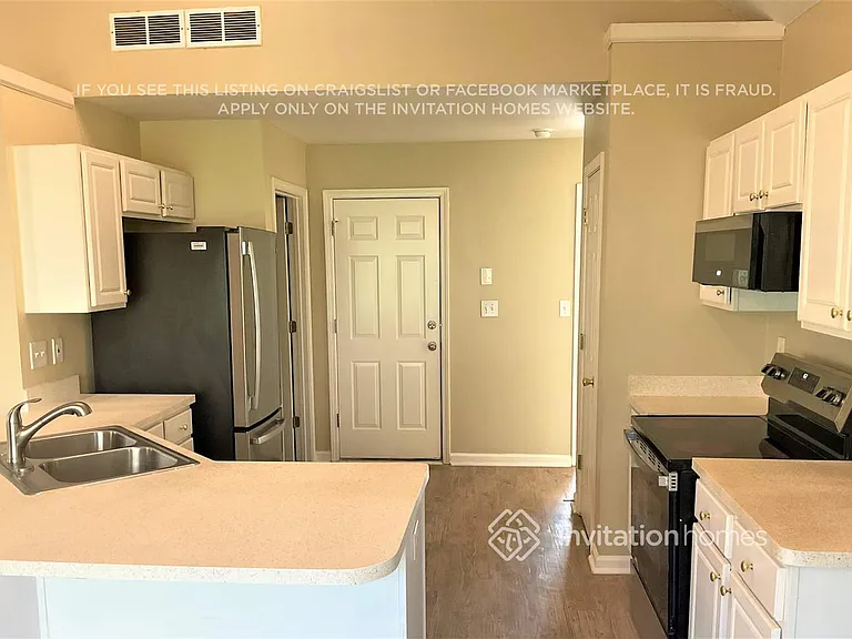 2380 Thornberry Dr — Photo 5