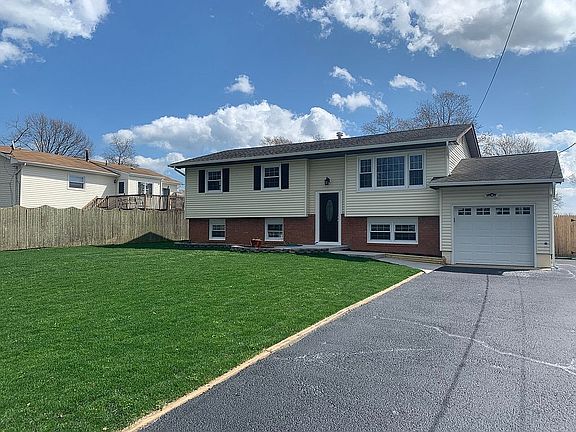 4th image of 1425 Colorado Dr