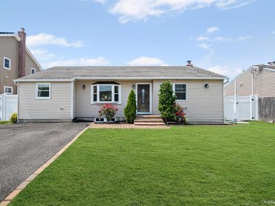 19 Michel Avenue, Farmingdale, NY, 11735