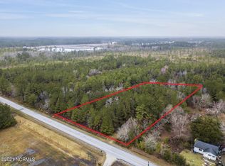 186 Old Folkstone Rd, Holly Ridge, NC 28445