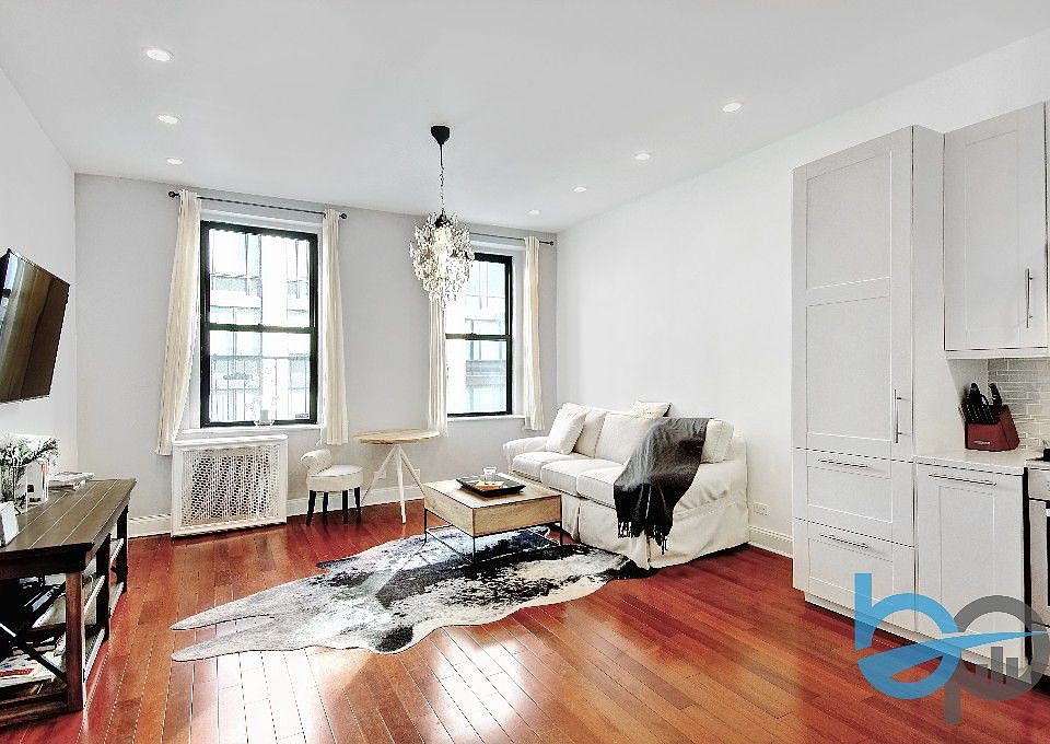 2nd image of 212 E 13th St APT 3B