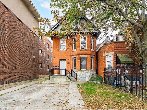 2nd image of 526 King St E