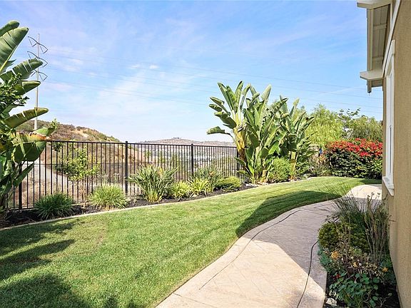 3rd image of 2748 Dove Tail Dr