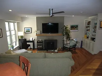 Sold by Barlavi Inc.