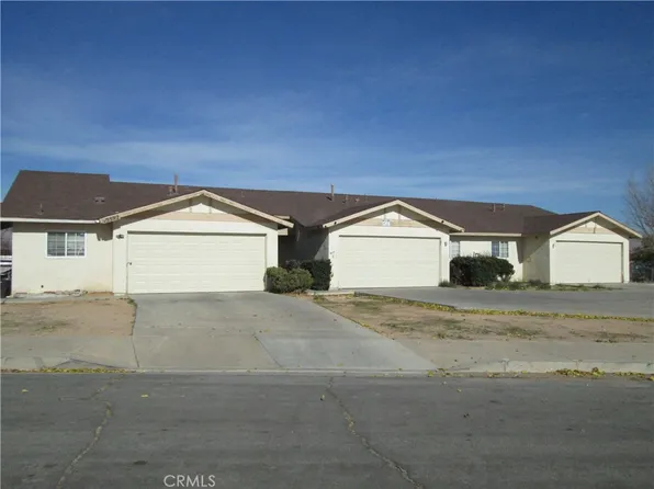 15592 Tonekai Rd, Apple Valley, CA 92307