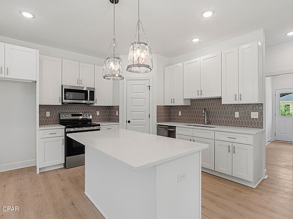 5th image of 7521 Walker Dr