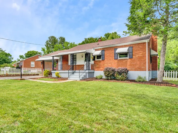 2011 Meadowbrook Rd NW, Roanoke, VA 24017