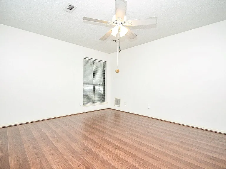 6702 Spring Leaf Dr — Photo 22