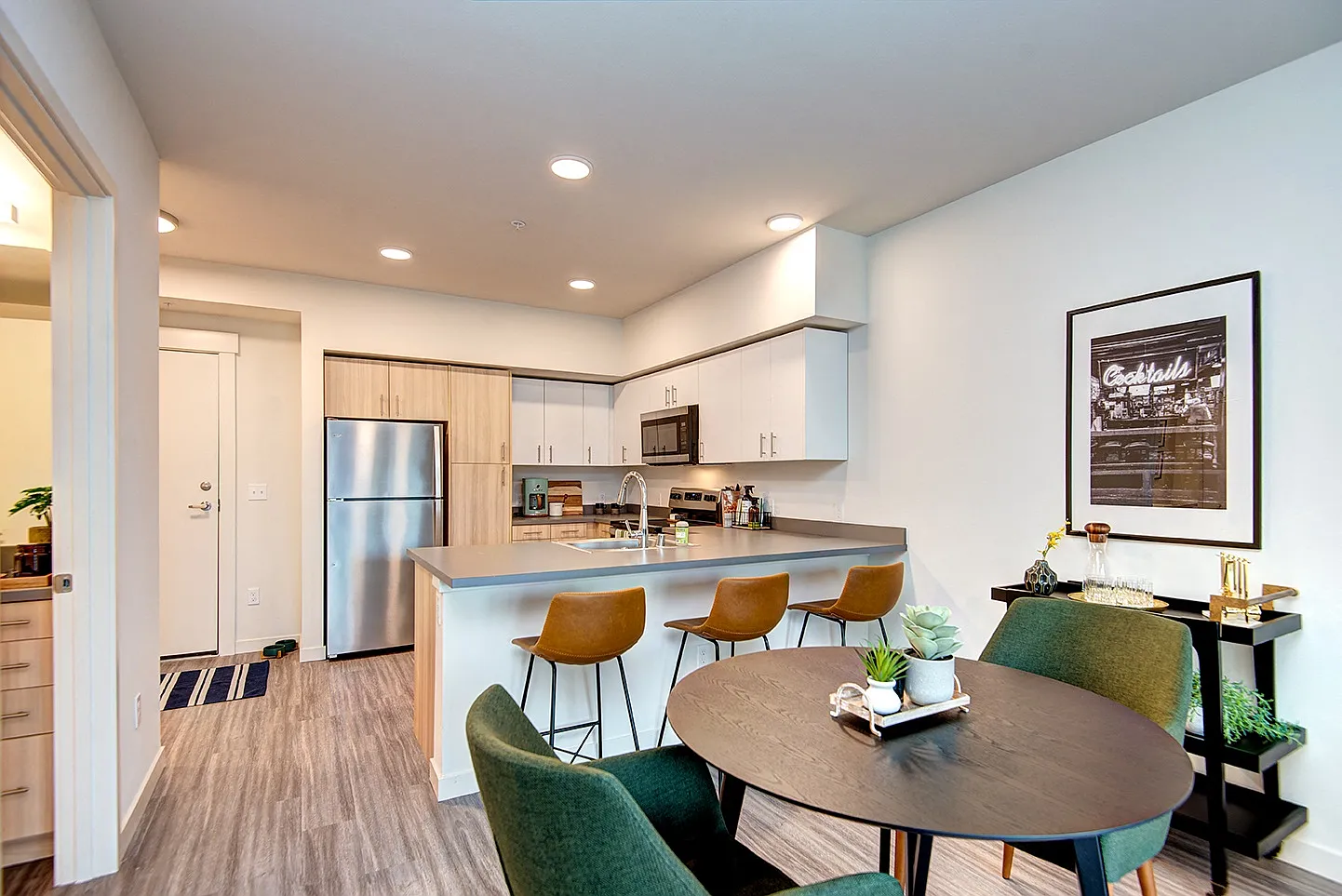 Hazel Apartments — Photo 4