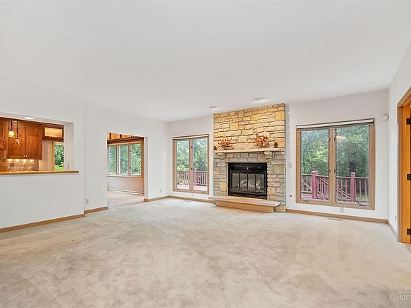 3rd image of 568 Miami Trace Ct