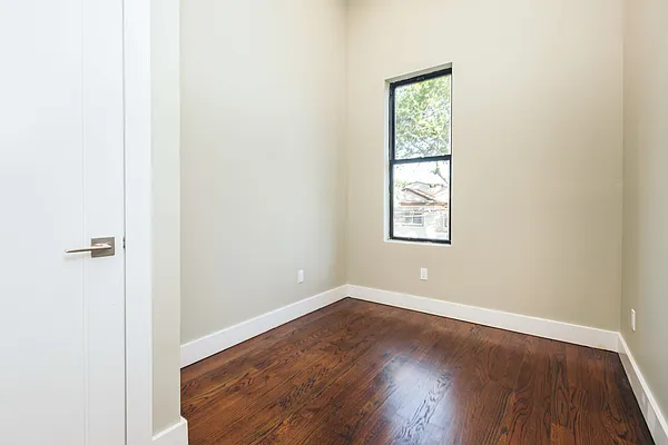 Rented by Nooklyn NYC LLC | media 11