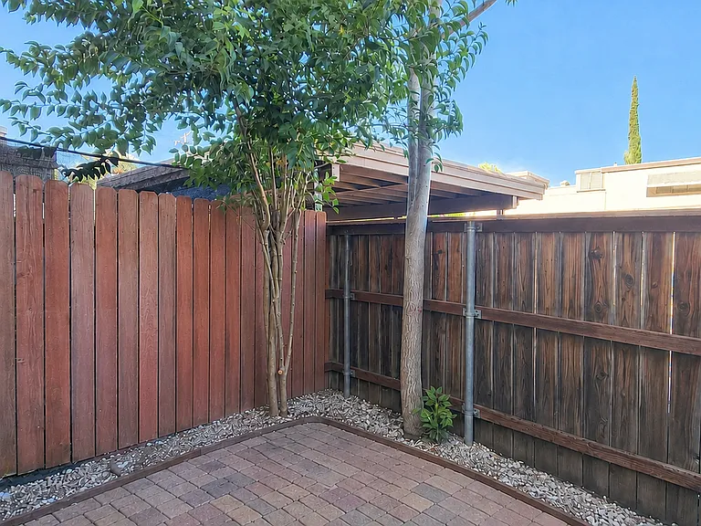 5956 Via Casitas — Photo 8
