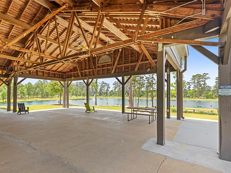 641 Royal Arch Dr — Photo 36