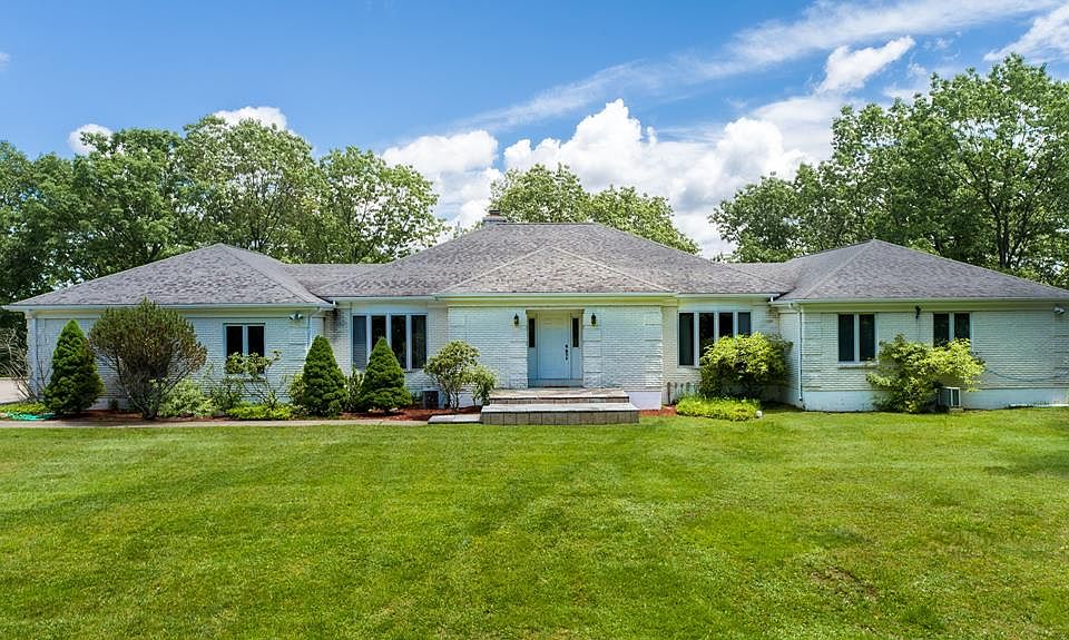 1st image of 149 Estates Dr