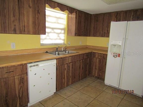 5th image of 605 Hillside Cir