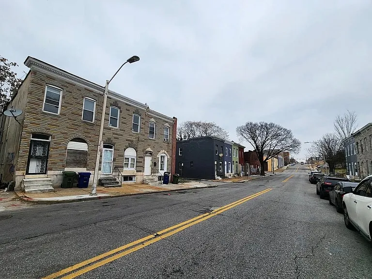 1913 E Federal St — Photo 1