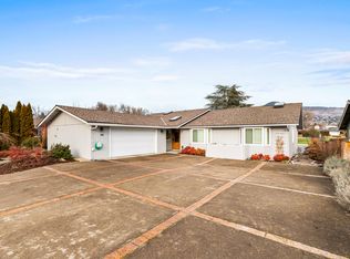 53 Fairway Cir, Medford, OR