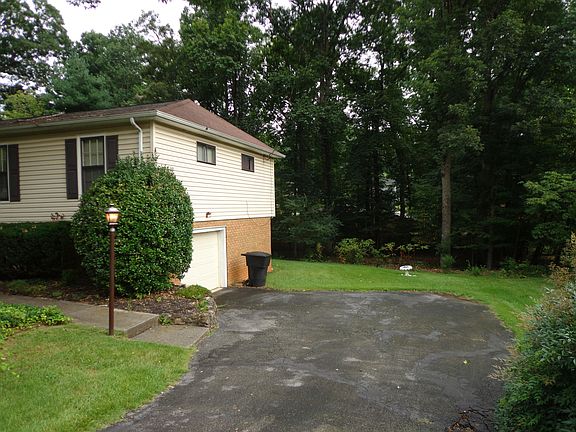 3rd image of 3913 Hummingbird Ln
