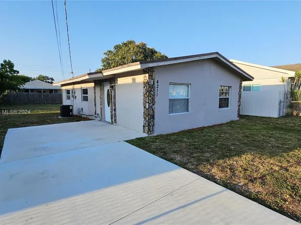 4211 SW 21st St, Hollywood, FL 33023